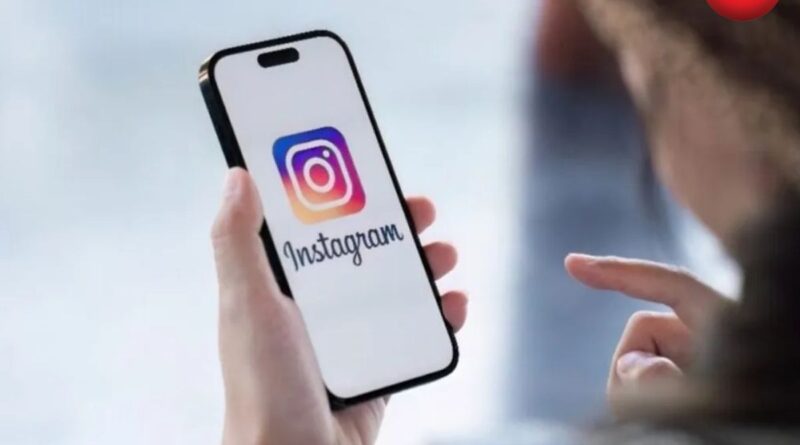 Instagram Auto Scroll Feature