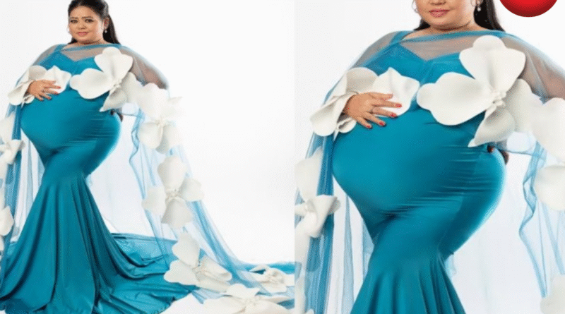 ब्लू सिल्क गाउन में कराया फोटोशूट