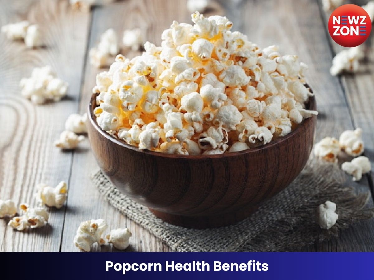 Popcorn Health Benefits: पॉपकॉर्न सेहत के लिए भी है सुपरफूड, जानिए रोज़ खाने से मिलने वाले जबरदस्त फायदे