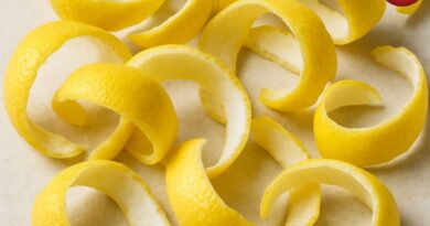 Lemon peel spray