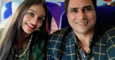 Viral Girl Monalisa Controversy