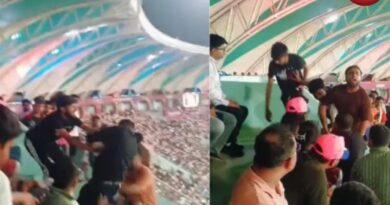 Fans Fight at Ekana Stadium