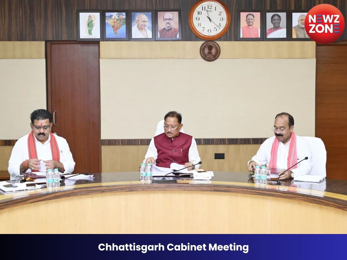 Chhattisgarh Cabinet Meeting: साय कैबिनेट के बड़े फैसले पावर कंपनी के IPO को मंजूरी, किसानों को 15 हजार रुपये प्रति एकड़ सहायता, 240 ई-बसों का रास्ता साफ